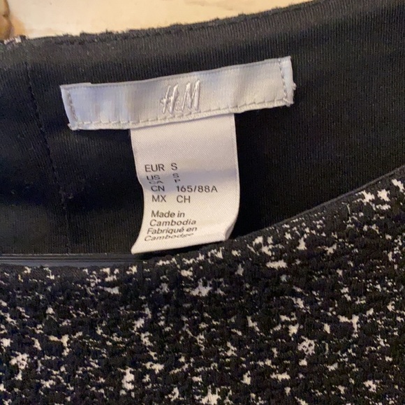 H&M Peplum Bell Sleeve Top - Picture 6 of 9